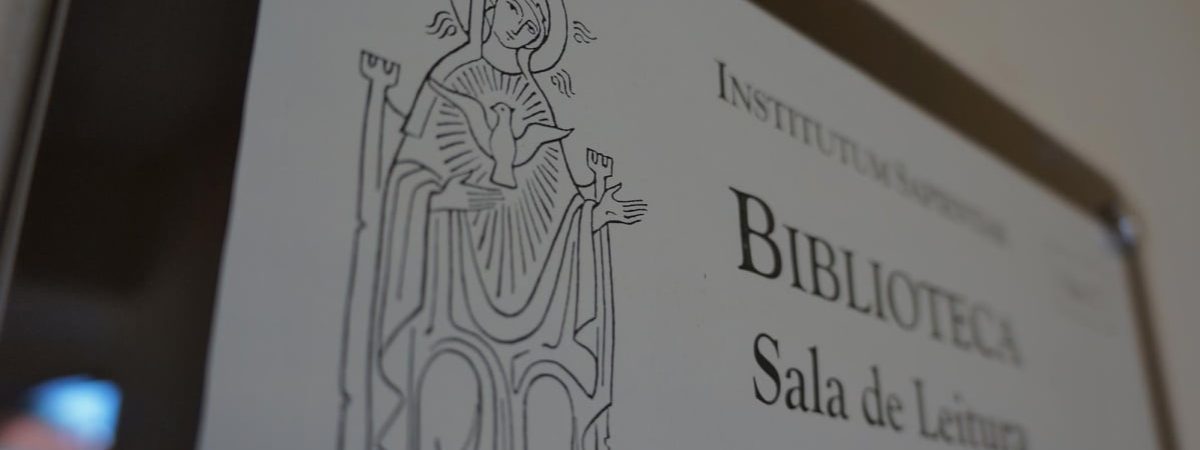 Biblioteca 05